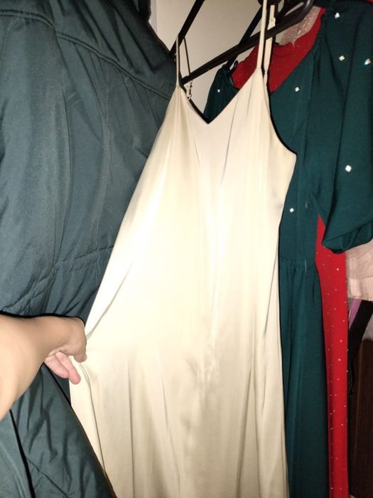 Платье с накидкой