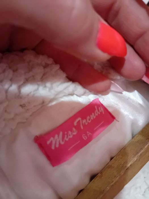 Детски елек за момиче