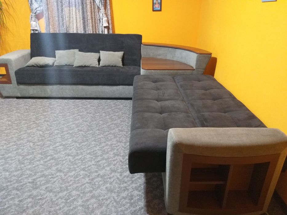 Văd dormitor Mobexpert și colț extensibil