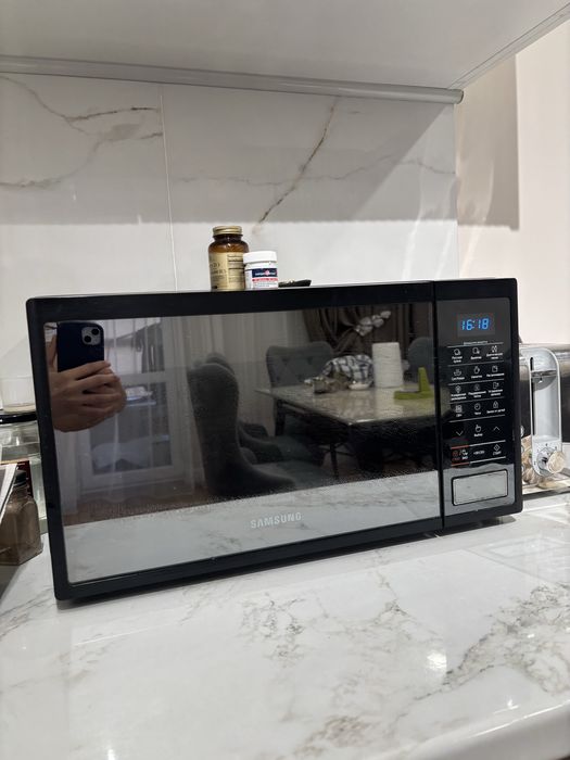 Микроволновка самсунг,все работает