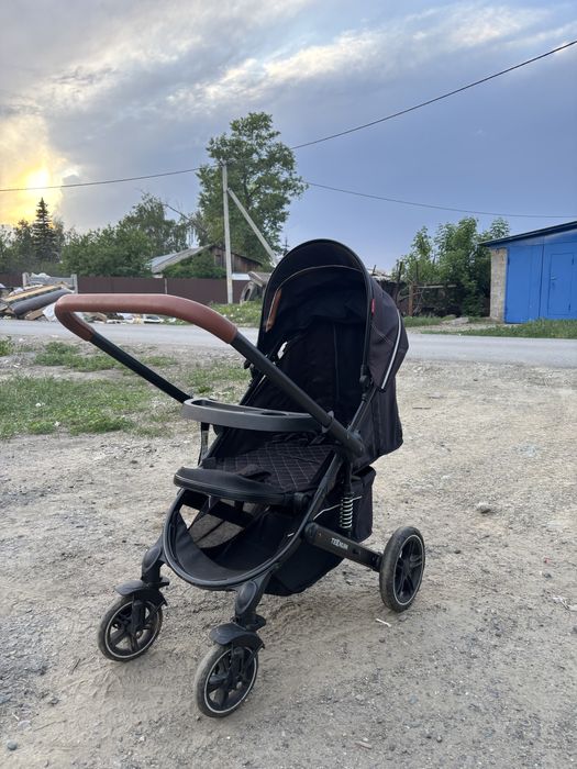Продаю коляску Teknum