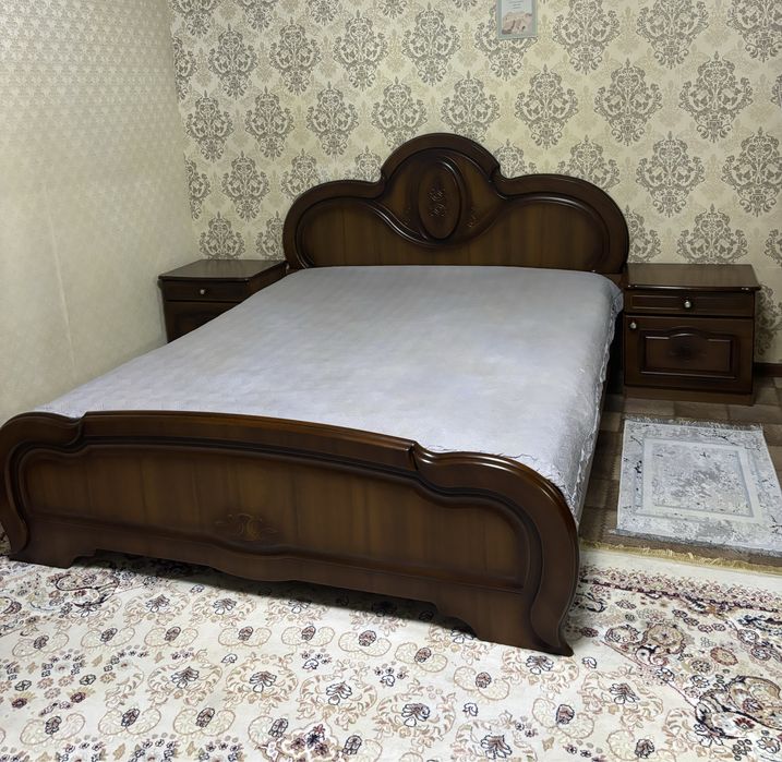 Продам спальный гарнитур