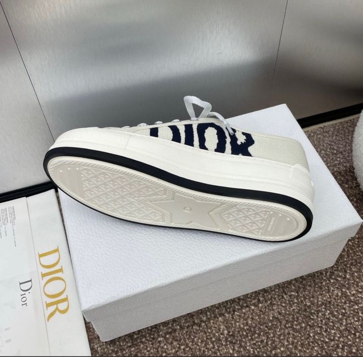 Dior уникални обувки