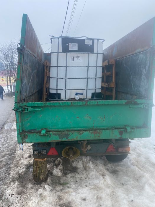 Vând remorca capacitate 2 t basculabila 3900 eur