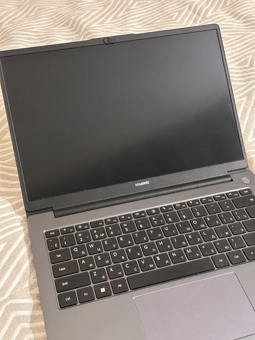 Продам ноутбук Huawei в идеальном состоянии