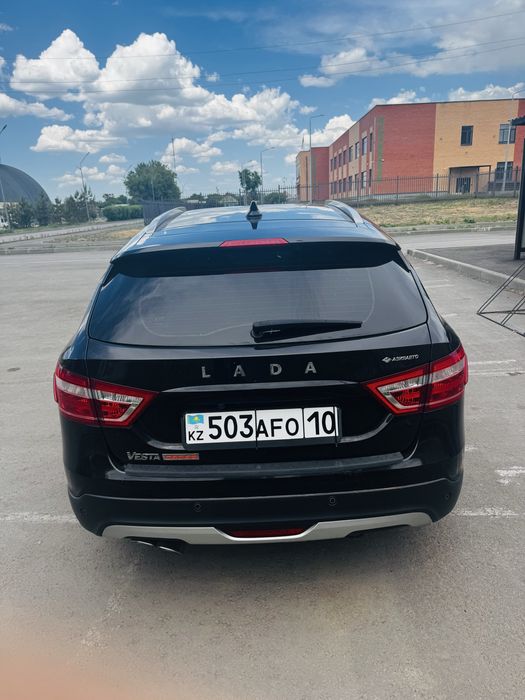 Lada vesta sw cross