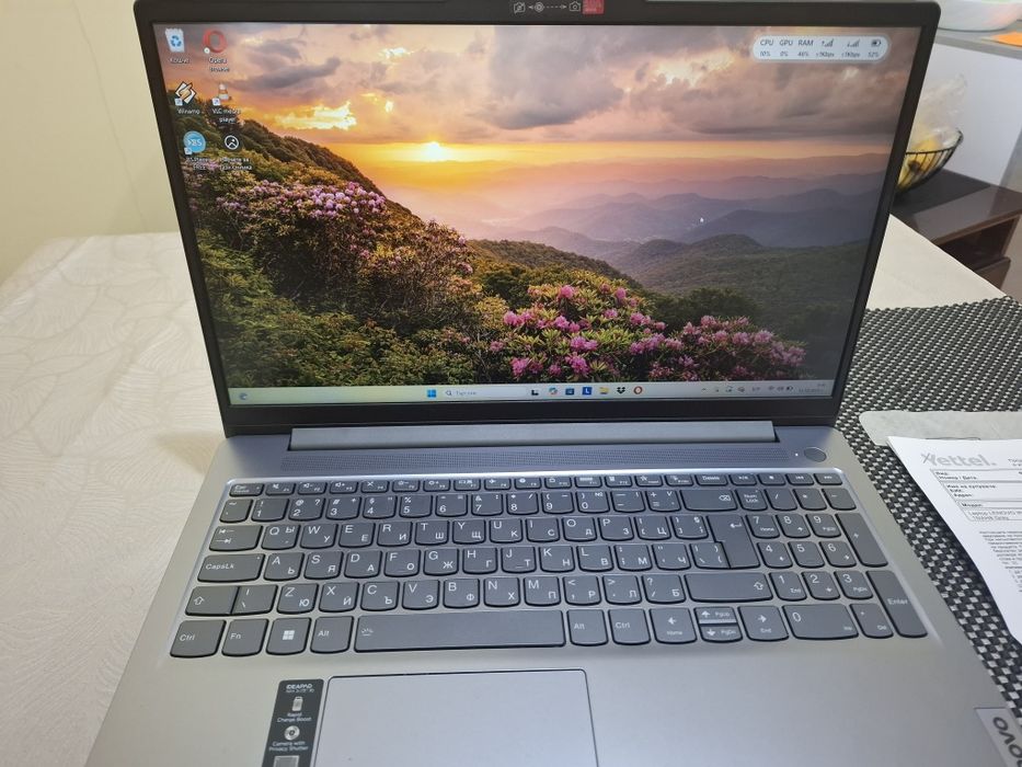 Лаптоп LENOVO IdeaPad Slim 3 15IAH8 83ER001NBM 15.6 ",