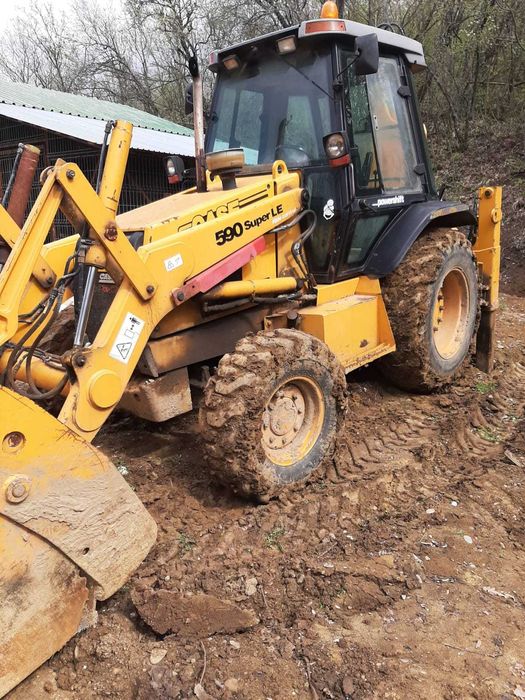 Buldoexcavator CASE 590 Super LE