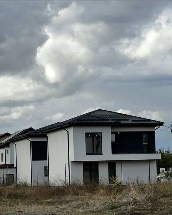 CASĂ 4 camere-3 BAI-demisol in JILAVA