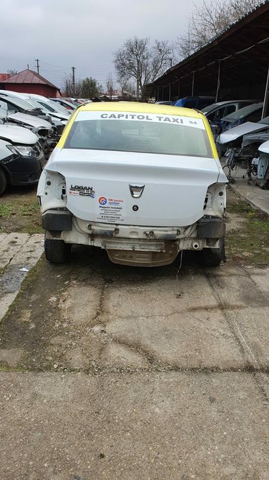 Dezmembrez Logan 2 alb motor 1.2 d4f 16 v fara gpl.