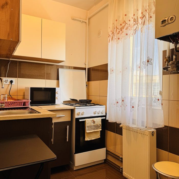 Ap. 1 cameră ultracentral, bazin, H Mara