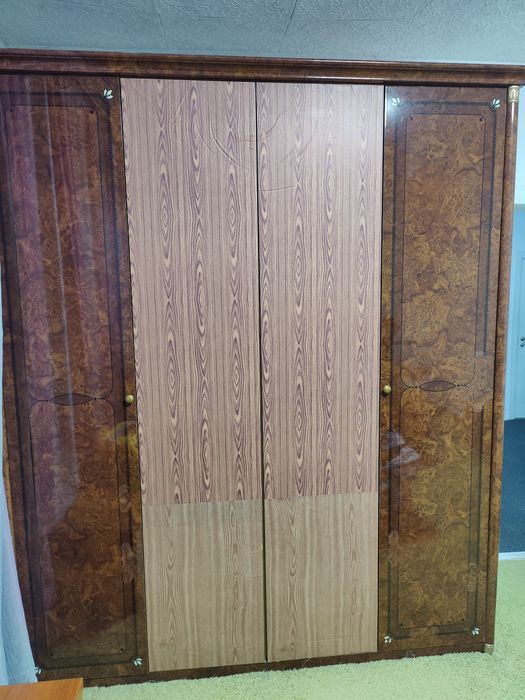 Шкаф для одежды.