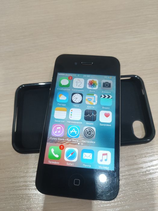 Айфон 4 продам..