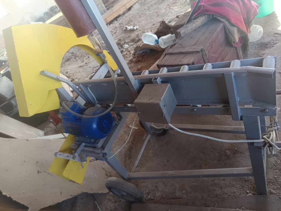 Машина за рязане на дърва