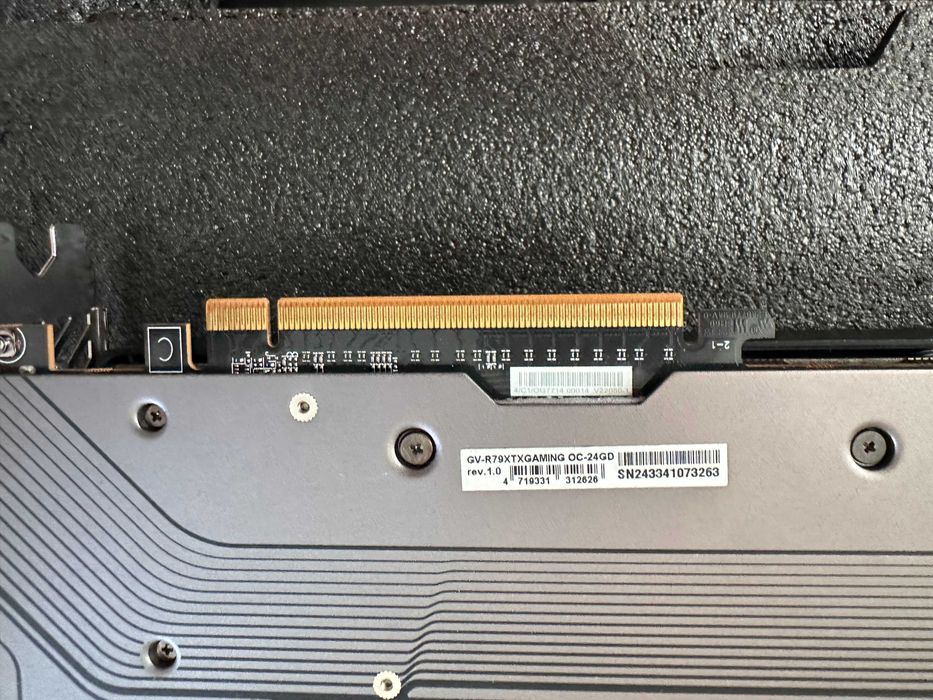 Видеокарта GIGABYTE Radeon RX7900 XTX GAMING OC 24G