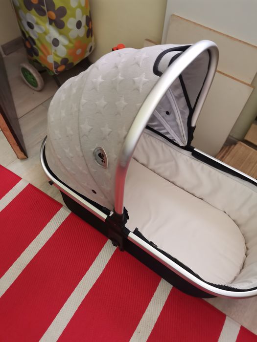 Коша за новородено ;