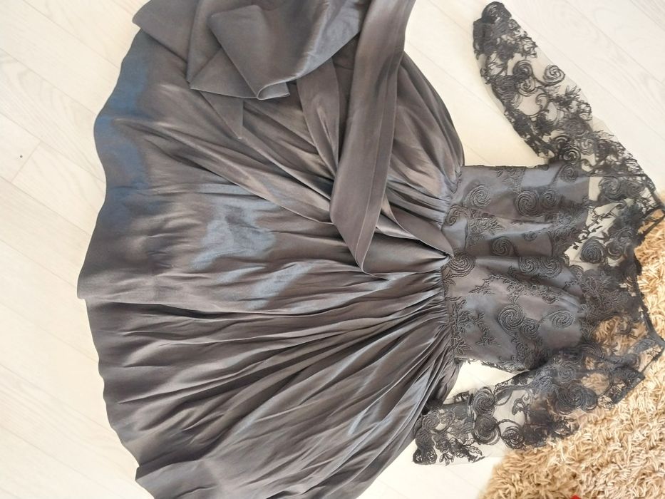 Продам платья не дорого