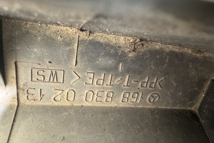 Grila stergatoare 1688300213 Mercedes-Benz A-Class W168