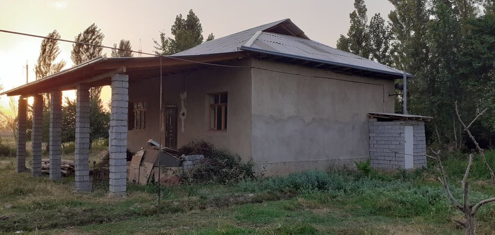 Учаска  ва уи сотилади