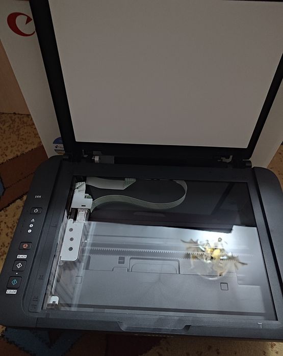 Продам  принтер почти новыц