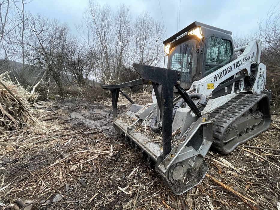 Шредер, дробилка, мулчер, почистване дворове, камари с клони и други