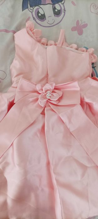 Ефирна рокля за специален повод