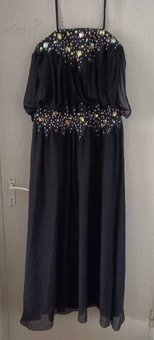 Rochie neagra evenimente