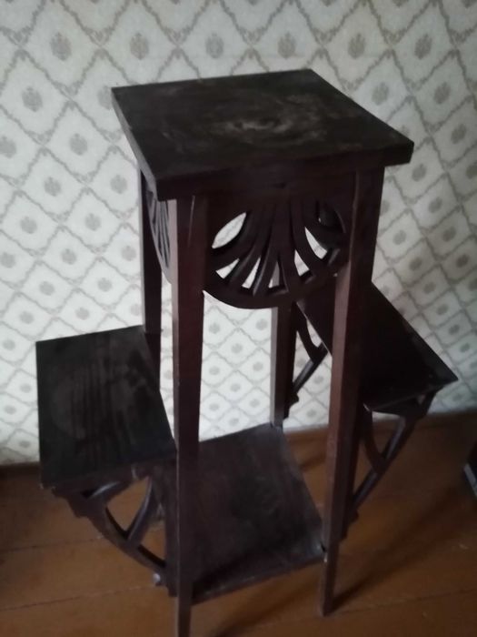 Винтидж дървена стойка за цветя /цветарник/