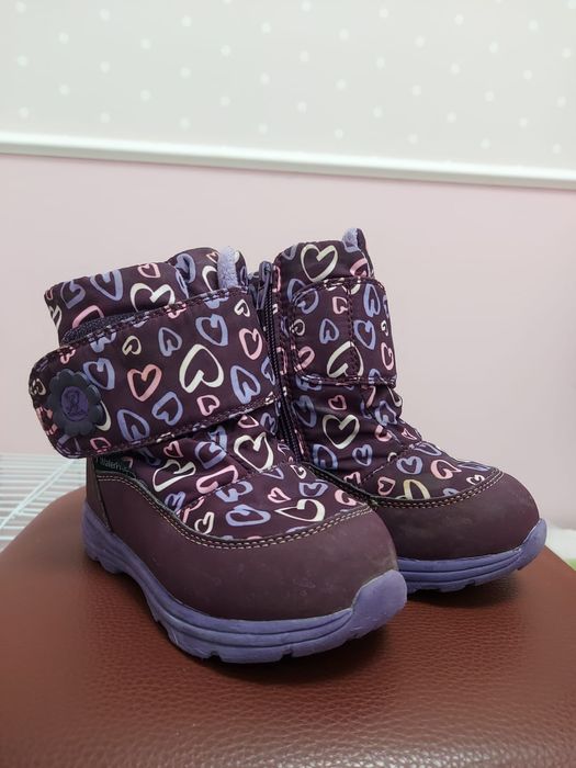 Продам весенние ботинки