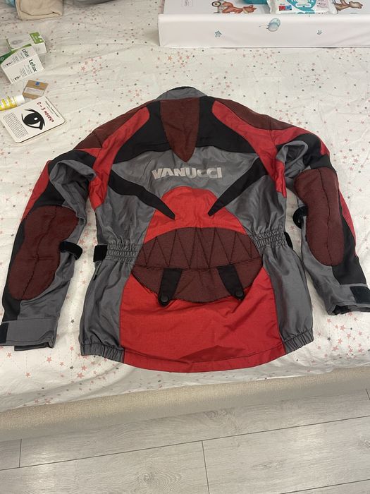 Мото яке  Vanucci