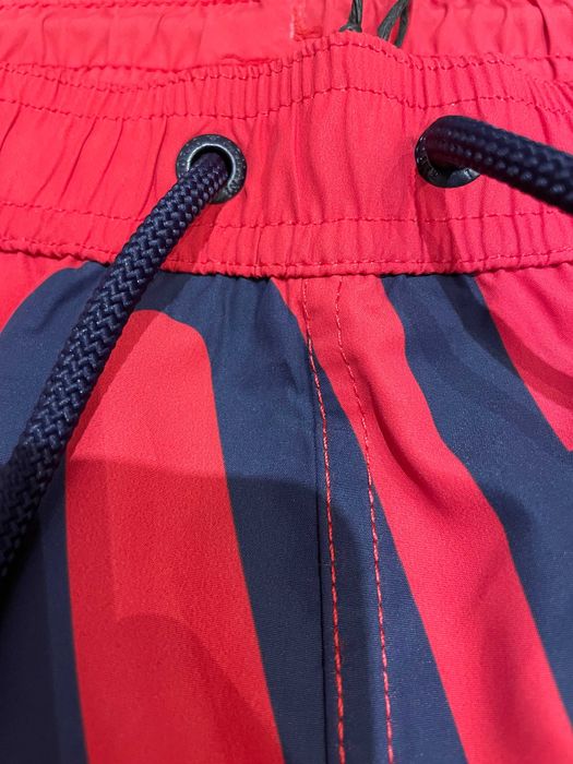 Оригинални плувни шорти Emporio Armani, размери: S, M и XXL