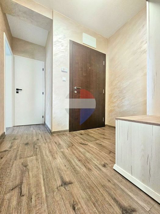 Продава се Двустаен апартамент в Варна, Победа - 71 кв.м за 2747 €/кв.м - Снимка #8