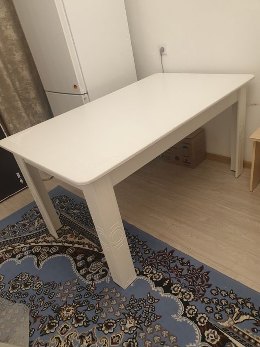 Стол в отличном состоянии