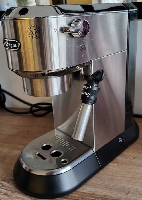 Barista pack espressor și râșniță DeLonghi