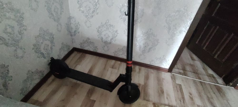 Продам электро самокат tribe