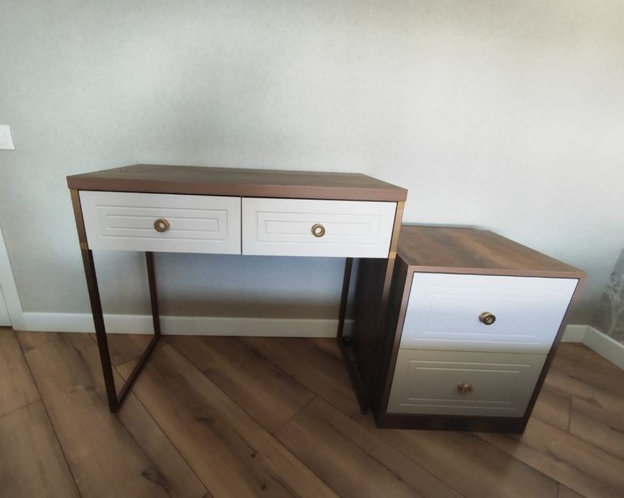 Женский Столик+ тумба