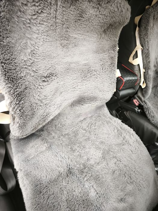 Продам меховые чехлы на авто