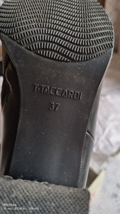 Продаю женские сапожки