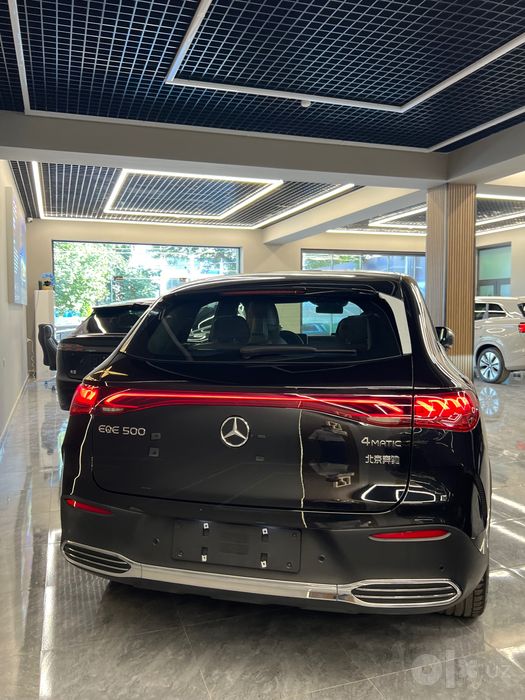 Mercedes benz eqe500 4matic full