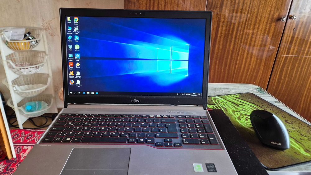 Лаптоп Fujitsu Lifebook, intel i5, ssd, 4gB ram