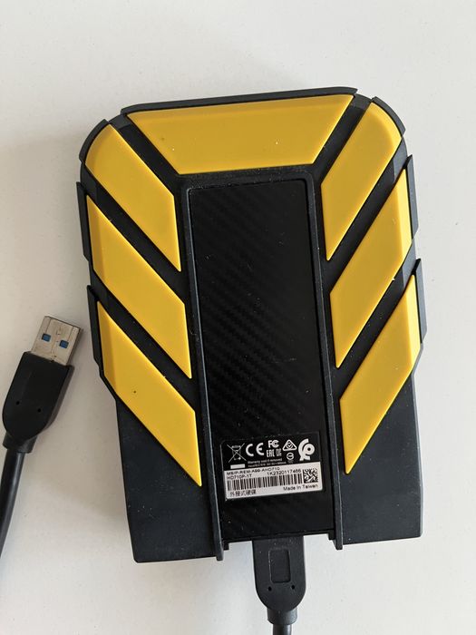 Външен хард диск 1TB