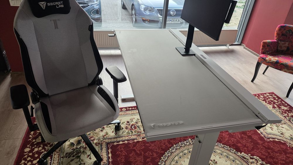 SecretLab Magnus Pro + Scaun Titan Evo XL
