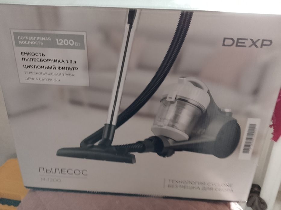 Продам пылесос DEXP