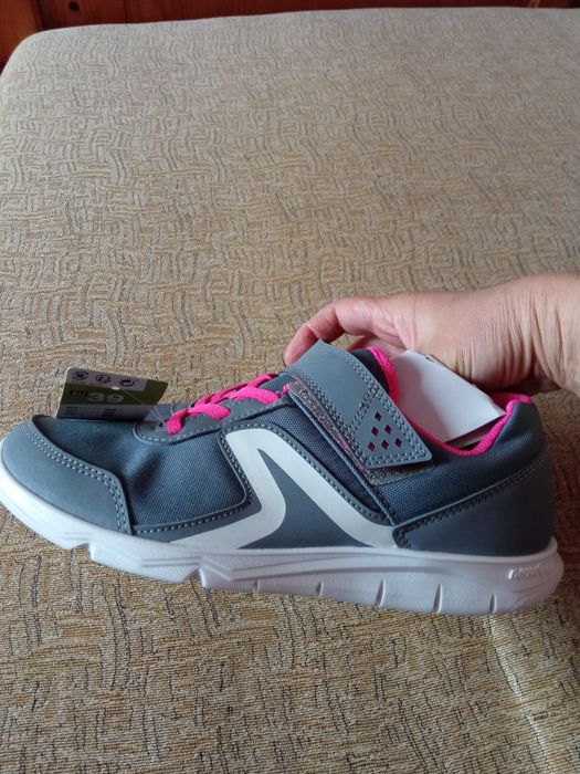 Маратонки с лепки на Decathlon 39 номер-нови