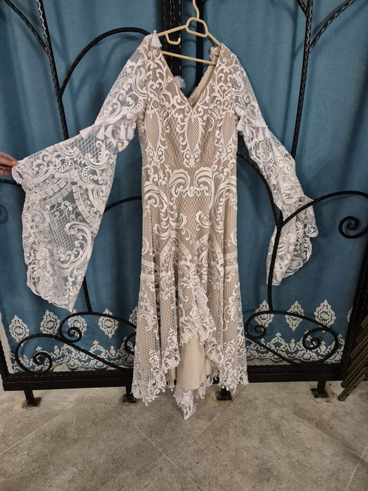 Vand rochie mireasa 2025