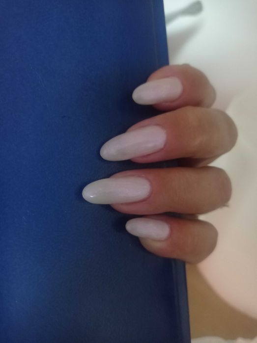 Persoana Fizica Autorizata, Manichiură.