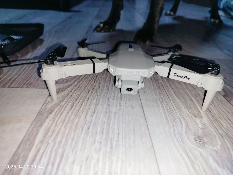 Дрон/квадрокоптер
