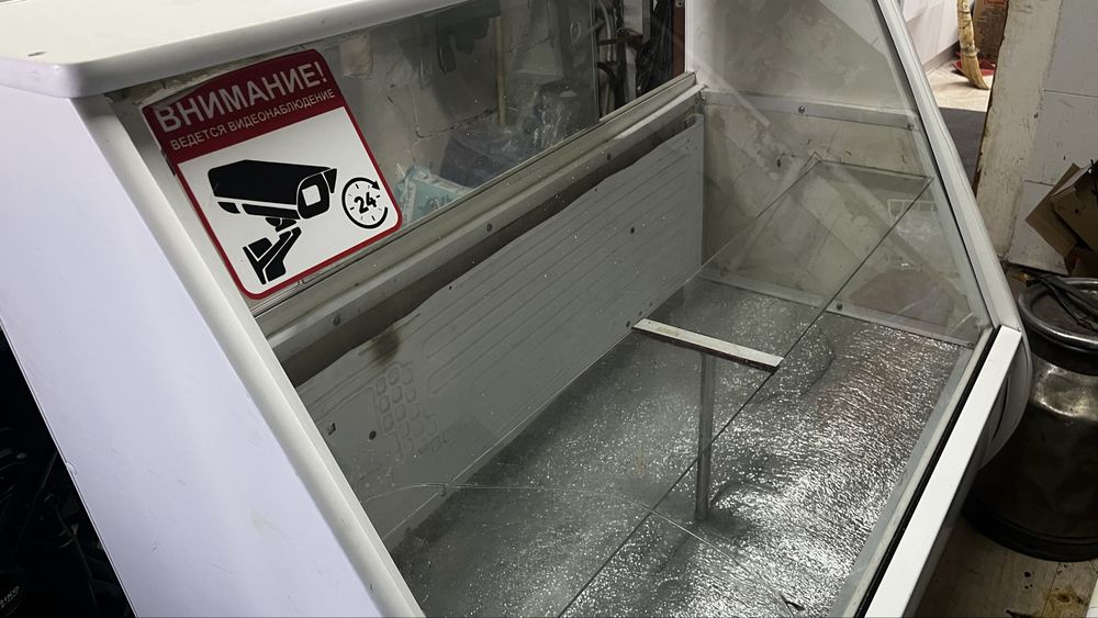 Продам холодильник витринный для магазина
