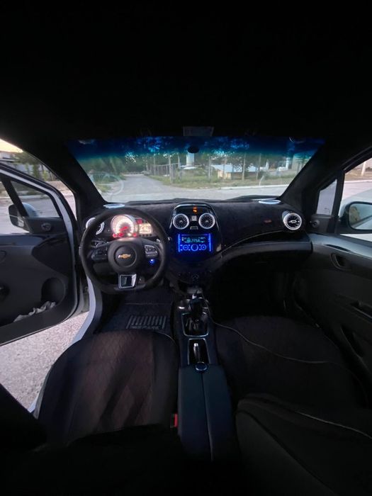 Chevrolet spark sotiladi srochnaga