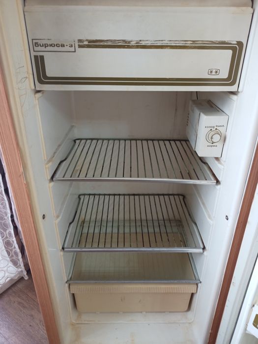 Холодильник Бирюса